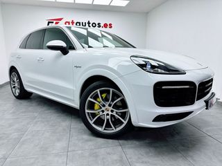 Porsche Cayenne E-Hybrid 462CV