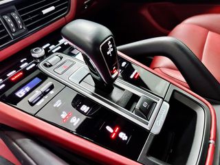 Porsche Cayenne E-Hybrid 462CV