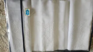 Completo letto matrimoniale in lino e pizzo Cantù