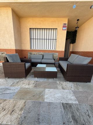 Conjunto Ratan Sofá y Mesa Exterior