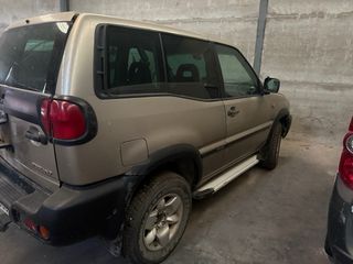 Nissan Terrano II 2003