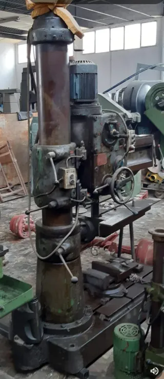 Taladro de bandera Tago