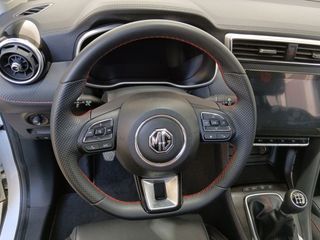 MG ZS Luxury