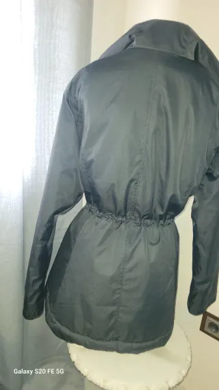 Parca Chaqueta Térmica Impermeable Negra