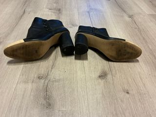 Botines Zara Beige y Negro Tacón