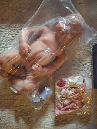 Muñeco silicona realista 50cm