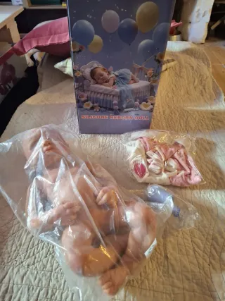 Muñeco silicona realista 50cm