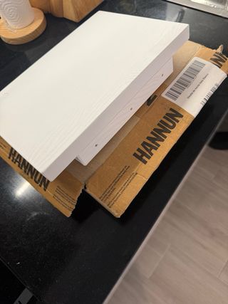 Mesita de noche flotante de madera