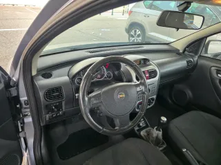 Opel Corsa 2004   1 PROPIETARIO NO NEGOCIABLE