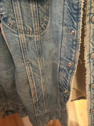 Chaqueta vaquera larga Chipie con borreguito