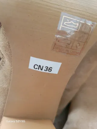 Botas altas beige/marrón Talla 36