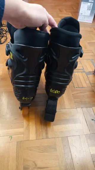 Patines en línea negros