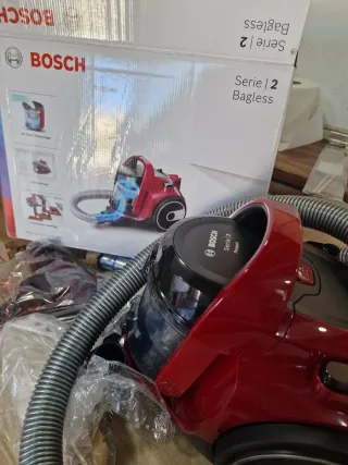 Aspiradora Bosch Serie 2 Parquet Roja