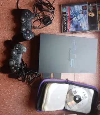 Consola PlayStation 2 + 2 Mandos + Juegos
