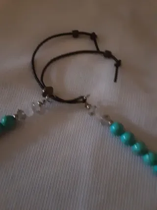 Collar de turquesas y cristal