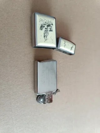 Zippo con diseño de barco