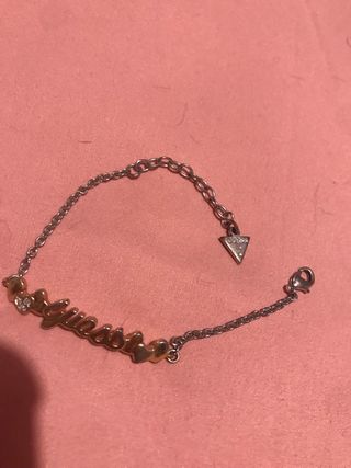 Pulsera Guess Corazones y Letras