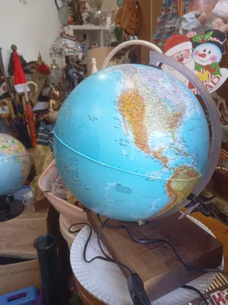 Globo terráqueo decorativo