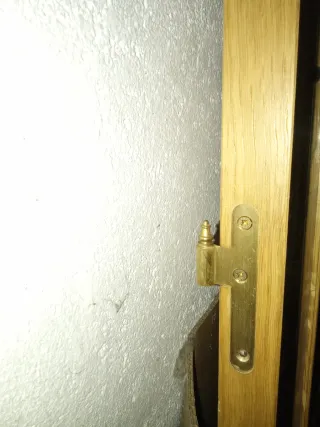 Puerta abatible pino