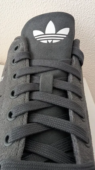 Zapatillas Adidas Stan Smith Gris Talla 43.5