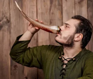 Vaso vikingo decorado