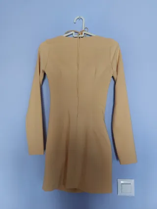 Vestido de evento amarillo claro