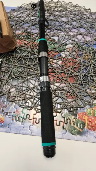 KIT Caña de pescar con carrete y accesorios