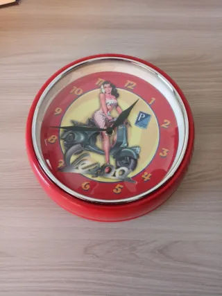 Orologio da parete Vespa rosso