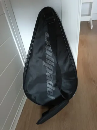 Paletero Bullpadel Negro