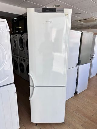 Lavadora Indesit y Frigorífico