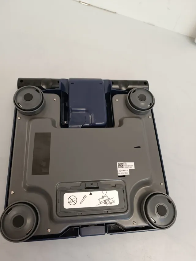 Monitore OMRON BF511 per la composizione corporea C4Y9468