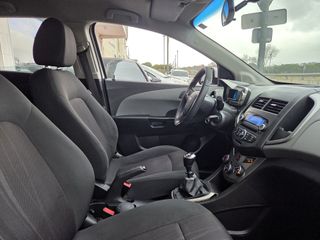 Chevrolet Aveo 1.2 LT 5p.