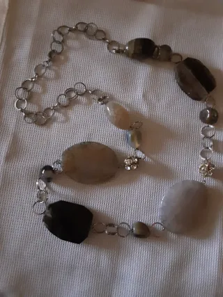 Collar piedras naturales