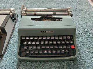 Olivetti Lettera 32 máquina de escribir
