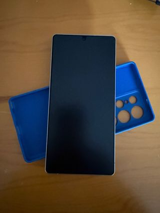 Samsung S25 Ultra con su caja tiene 5 meses