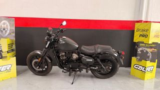 Hyosung GV 125 Bobber