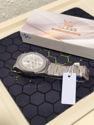 Reloj OLEVS Plata y Blanco Hombre