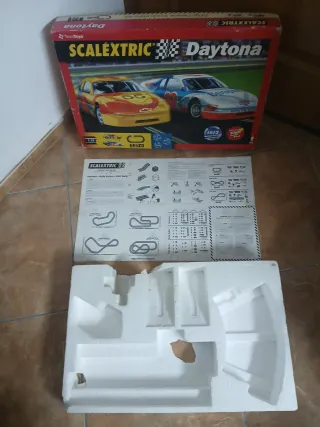 Caja Scalextric Daytona 1:32