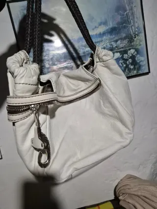 Borsetta in pelle panna con manici marroni