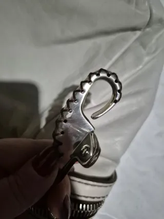 Borsetta in pelle panna con manici marroni