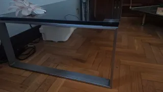 Mesa de cristal negro ahumado