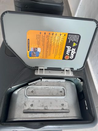 2 Estufas de parafina grises