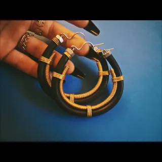 Pendientes Aro Negro y Dorado