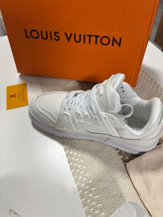Louis Vuitton Trainer Blancas