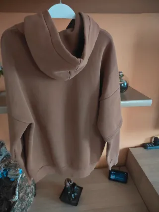 Felpa con cappuccio marrone taglia S calza anche M