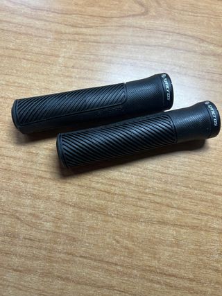 Puños Syncros Performance XC Lock-on