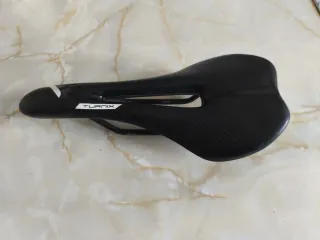 Sillín Pro Turnix Negro semi curvibde 155mm