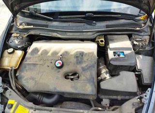 Faro der 31335222 volvo v50 - 2.0 d mt (136 211600