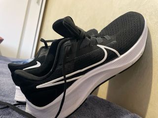 Zapatillas Nike Negras y Blancas