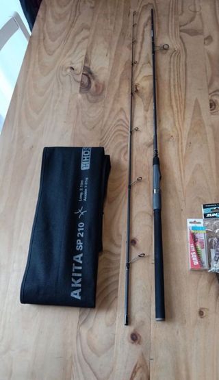 Caña de pescar Akita SP 210 + anzuelos